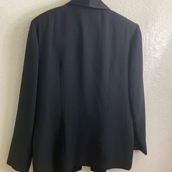 Women’s Black Jacket  - Picture 8 of 8